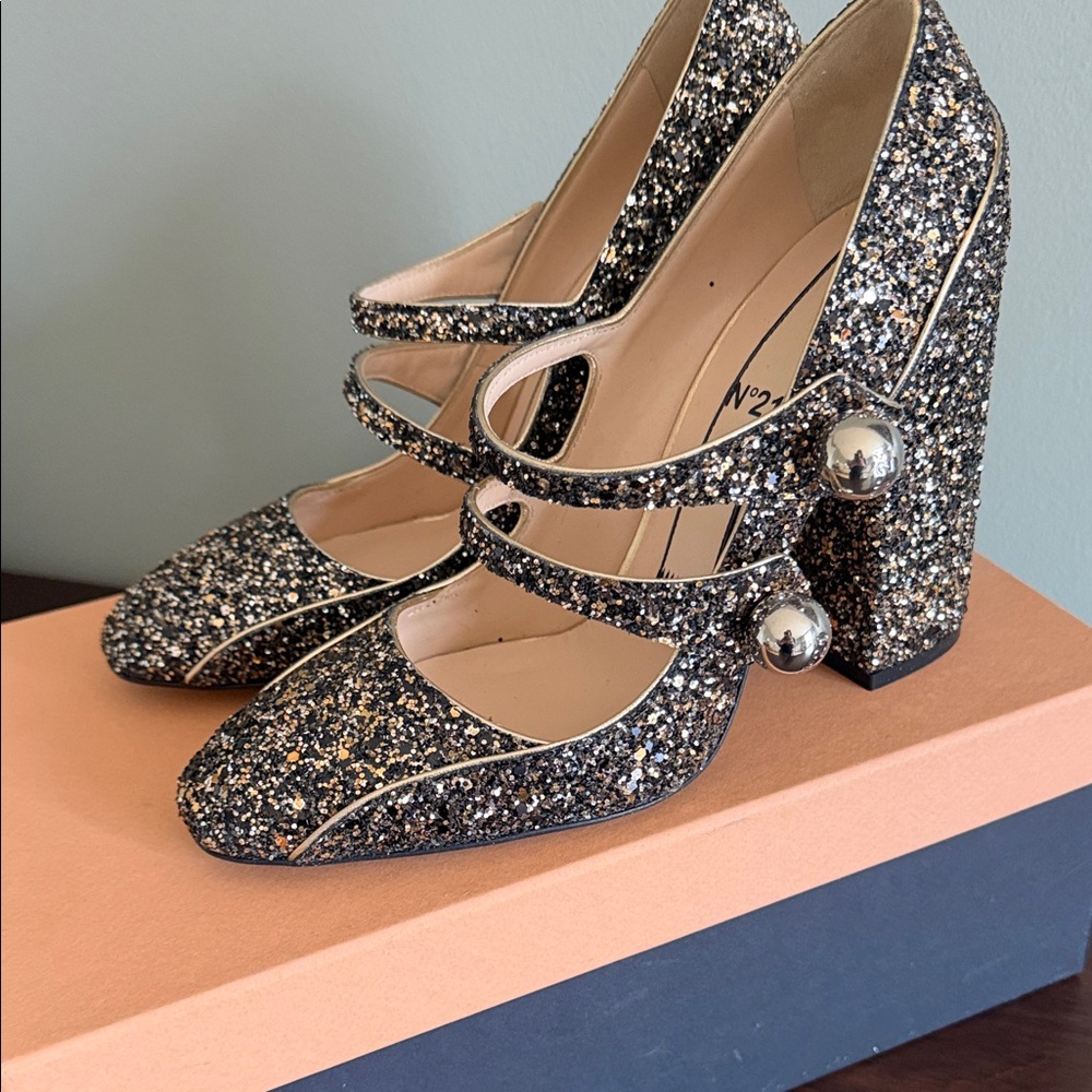 No. 21 Black and Gold Glitter Triple-Strap Mary Jane Pumps